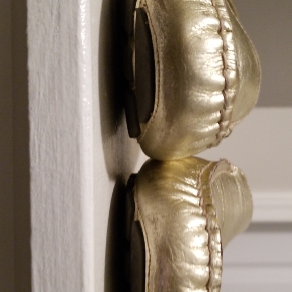 Shoes - Picture 7 of 8